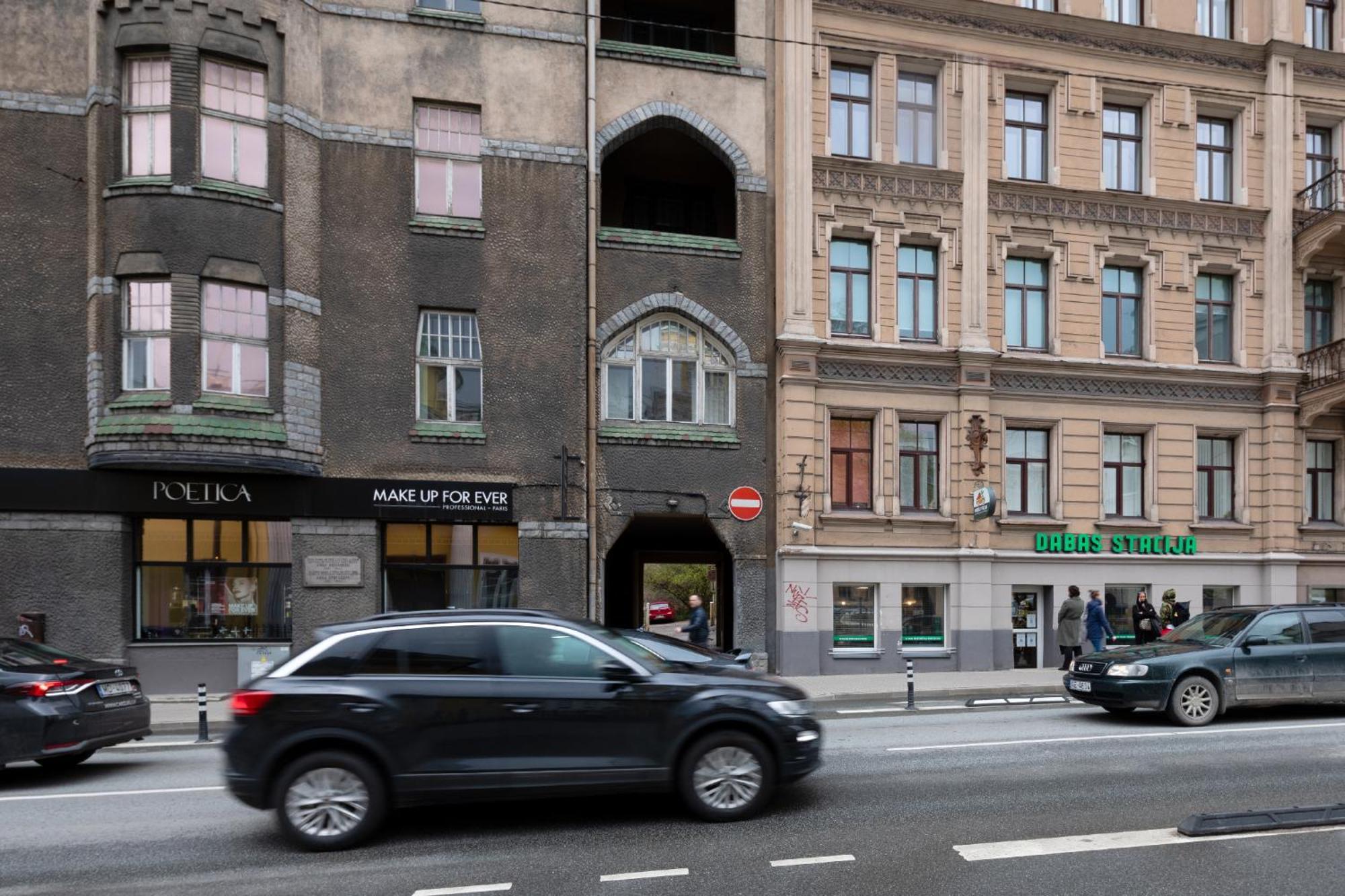 Brivibas Yard Apartment With Parking In City Center 리가 외부 사진