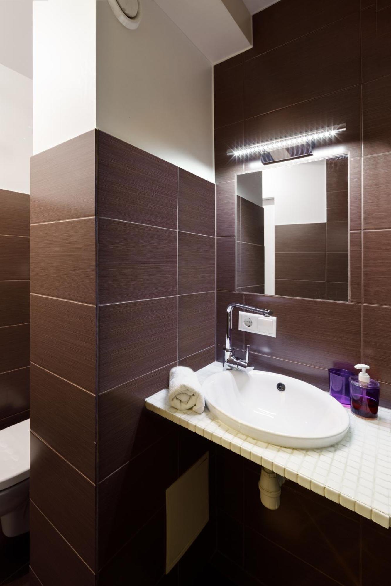 Brivibas Yard Apartment With Parking In City Center 리가 외부 사진
