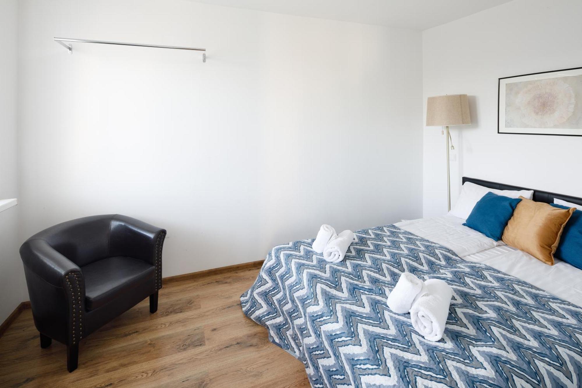 Brivibas Yard Apartment With Parking In City Center 리가 외부 사진